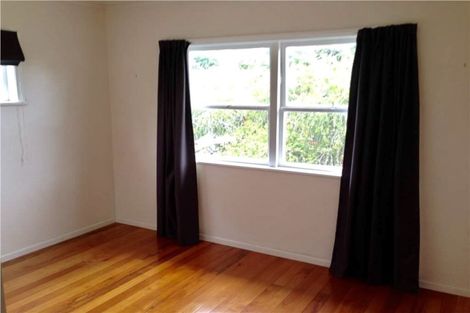 Photo of property in 19 Halberg Street, Glenfield, Auckland, 0629