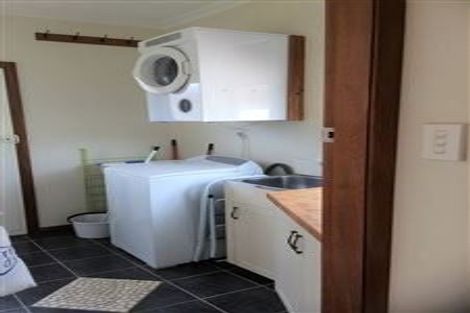 Photo of property in 584 Queen Street East, Levin, 5510