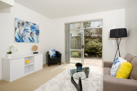 Photo of property in 25 Albionvale Road, Glen Eden, Auckland, 0602