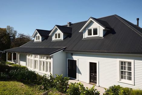 Photo of property in 10 Cobden Road, Bluff Hill, Napier, 4110