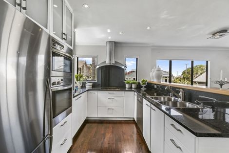 Photo of property in 23a Stafford Road, Northcote Point, Auckland, 0627