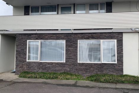 Photo of property in 33 Seddon Road, Frankton, Hamilton, 3204