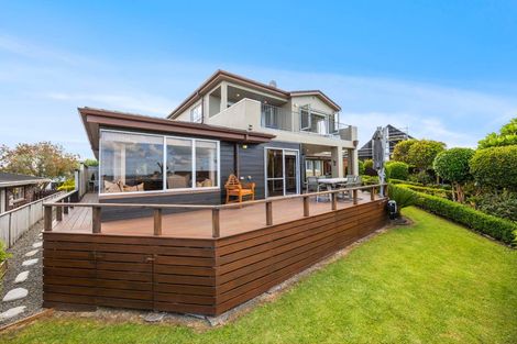 Photo of property in 3 Pounamu Place, Shelly Park, Auckland, 2014