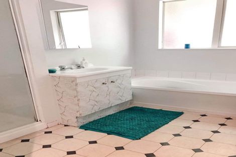 Photo of property in 2/8 Tulsa Grove, Totara Park, Upper Hutt, 5018