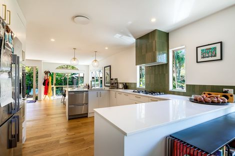 Photo of property in 46 Huia Road, Titirangi, Auckland, 0604