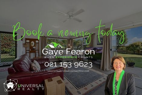 Photo of property in 1/2 Wallace Road, Ranui, Auckland, 0612