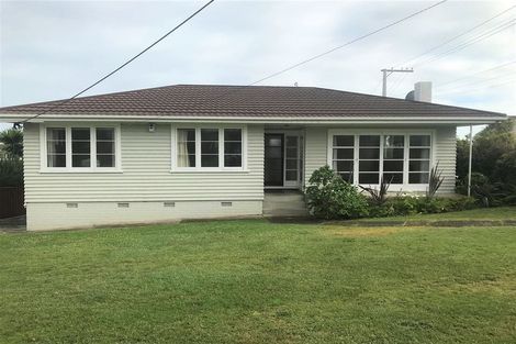 Photo of property in 76 Pupuke Road, Hillcrest, Auckland, 0627