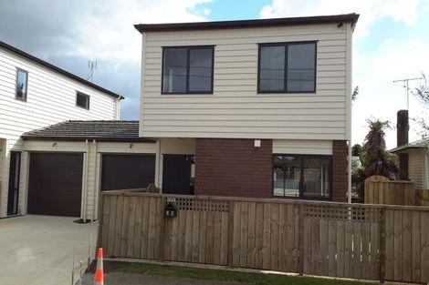 Photo of property in 2f Oxford Road, Manurewa, Auckland, 2102