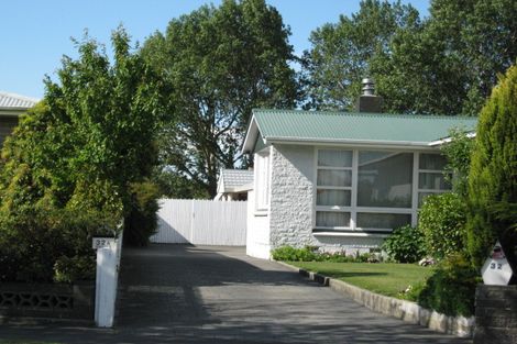 Photo of property in 2/32 Woodbury Street, Avonhead, Christchurch, 8042