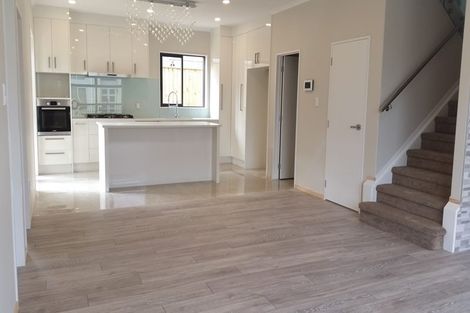 Photo of property in 38 Drumbuoy Drive, Flat Bush, Auckland, 2019