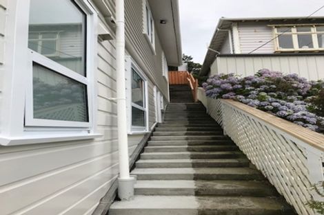 Photo of property in 30 Brighton Street, Island Bay, Wellington, 6023