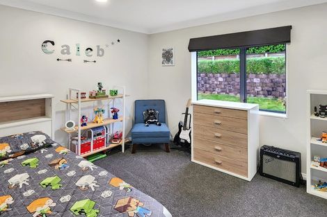 Photo of property in 16 Birkinshaw Grove, Riverstone Terraces, Upper Hutt, 5018