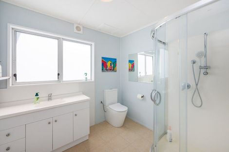 Photo of property in 35 Shortt Street, Foxton Beach, Foxton, 4815