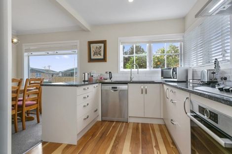 Photo of property in 2 Glading Place, St Andrews, Hamilton, 3200