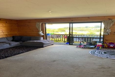 Photo of property in 19a Omapere Street, Whitby, Porirua, 5024