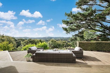 Photo of property in 1 Whangaparaoa Road, Red Beach, 0932