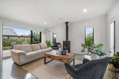 Photo of property in 4b Harakeke Drive, Wharewaka, Taupo, 3330