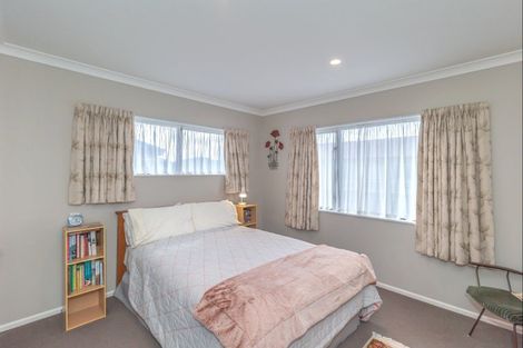 Photo of property in 63 Winchester Street, Levin, 5510