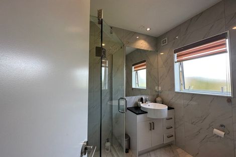 Photo of property in 1 Iwinuku Crescent, Wattle Downs, Auckland, 2103