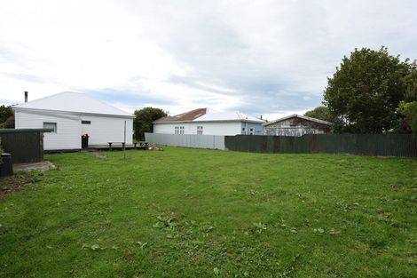 Photo of property in 27 Collingwood Street, Strathern, Invercargill, 9812