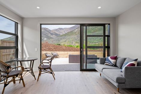 Photo of property in 35 Alps View Place, Lake Hayes, Queenstown, 9304