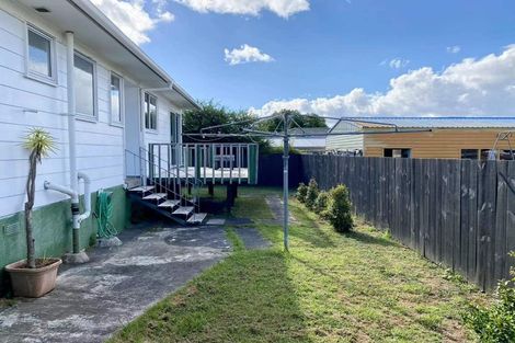 Photo of property in 2/26a Boundary Road, Clover Park, Auckland, 2019