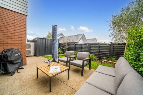 Photo of property in 15 Moki Place, Long Bay, Auckland, 0630