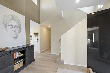 Photo of property in 9 Sampson Avenue, Waiwhakaiho, New Plymouth, 4312