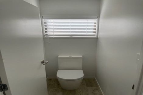 Photo of property in 6 Andros Place, Unsworth Heights, Auckland, 0632