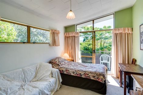 Photo of property in 16 Burns Road, Hospital Hill, Napier, 4110