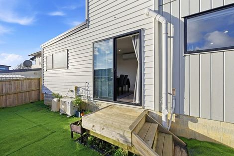 Photo of property in 70d Stanley Road, Glenfield, Auckland, 0629