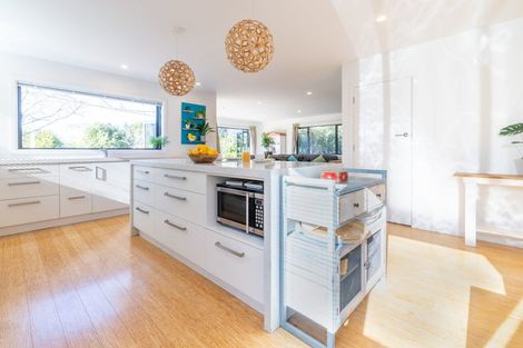 Photo of property in 90 Gillies Crescent, Waimarama, Havelock North, 4294