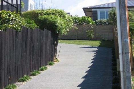 Photo of property in 4a Eastcliffe Road, Castor Bay, Auckland, 0620