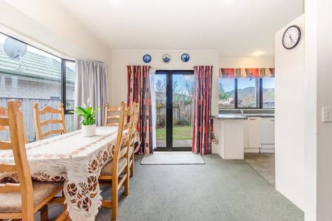 Photo of property in 37a Spackman Crescent, Paraparaumu, 5032