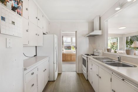 Photo of property in 26 Tristram Avenue, Forrest Hill, Auckland, 0620