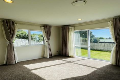 Photo of property in 4a Marina View Drive, West Harbour, Auckland, 0618