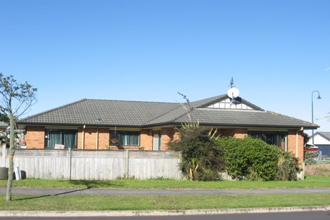 Photo of property in 2 Ashland Place, Weymouth, Auckland, 2103