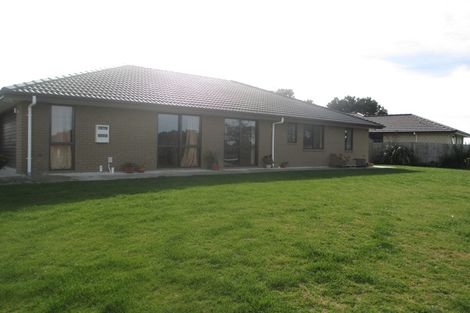 Photo of property in 39 Edgeview Crescent, Fitzroy, Hamilton, 3206