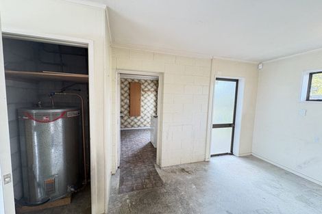 Photo of property in 2/90 Royal View Road, Te Atatu South, Auckland, 0610