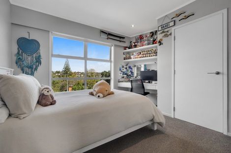 Photo of property in 62 Evelyn Road, Cockle Bay, Auckland, 2014