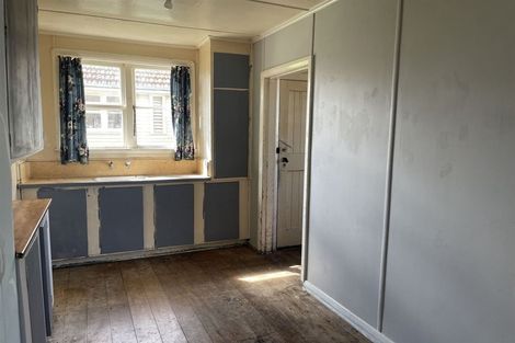 Photo of property in 29 Wilson Street, Waverley, 4510