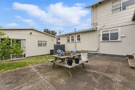 Photo of property in 28 Miro Street, Castlecliff, Whanganui, 4501