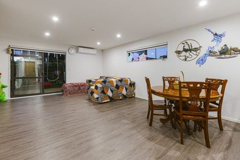 Photo of property in 4337 Great North Road, Glendene, Auckland, 0602