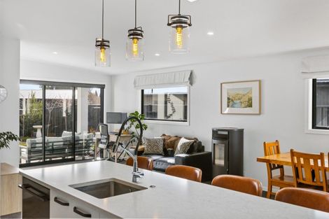 Photo of property in 1 Fraer Street, Cromwell, 9310