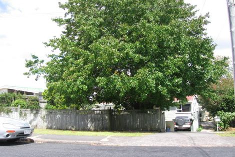 Photo of property in 1/7 Morton Avenue, Forrest Hill, Auckland, 0620