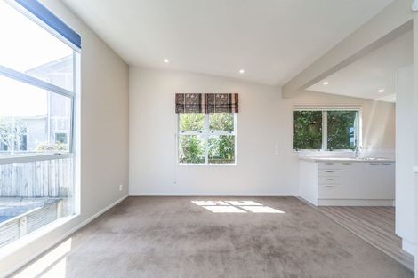 Photo of property in 7a Shortland Street, Khandallah, Wellington, 6035