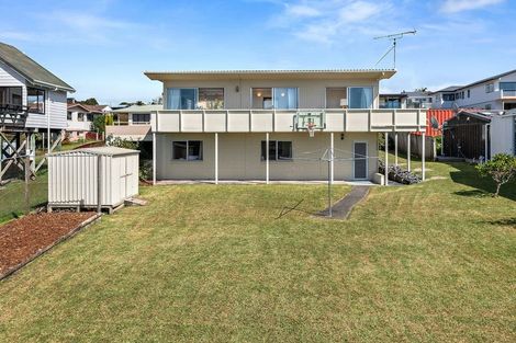 Photo of property in 8 Kotuku Place, Snells Beach, 0920