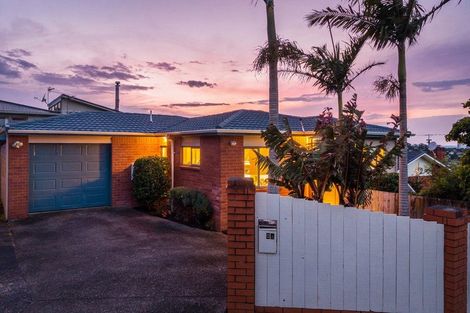 Photo of property in 2a Sycamore Drive, Sunnynook, Auckland, 0620