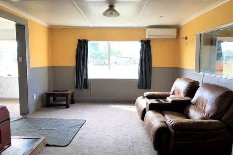 Photo of property in 54 Nore Street, Waihola, Milton, 9073