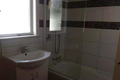 Photo of property in 4 Harding Avenue, Te Atatu South, Auckland, 0610